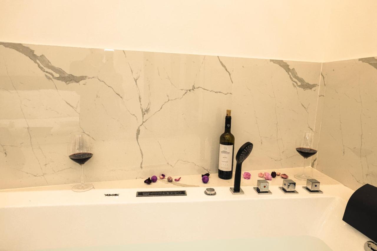 Zeos Finest Jacuzzi Suite Athens Luaran gambar